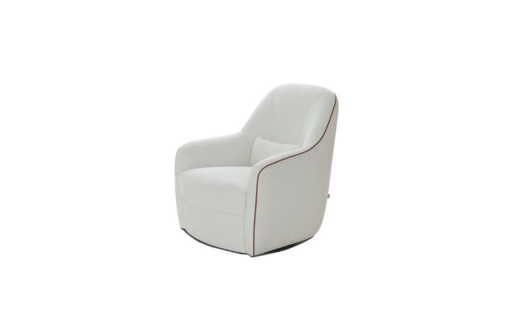 Obrotowy fotel Vero Rosmarino w białej tkaninie aquaclean i kontrastowym odszyciem.